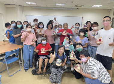 合照(永生花盅)